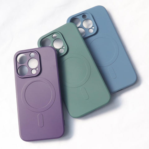 Liquid Silicone MagSafe ovitek za iPhone 15 Pro, Črn