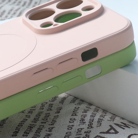 Liquid Silicone MagSafe ovitek za iPhone 15 Pro, Črn