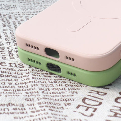 Liquid Silicone MagSafe ovitek za iPhone 15 Pro, Črn