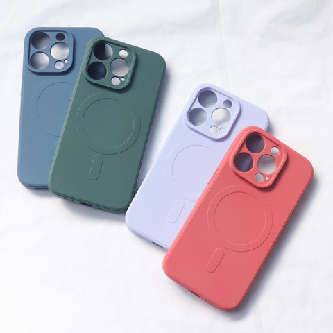 Liquid Silicone MagSafe ovitek za iPhone 15 Pro, Temno vijoličen